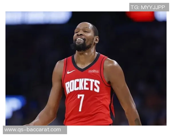 杜兰特赞阿门持球能力出色三分球自信决策无懈可击 杜兰特赞阿门持球能力出色三分球自信决策无懈可击