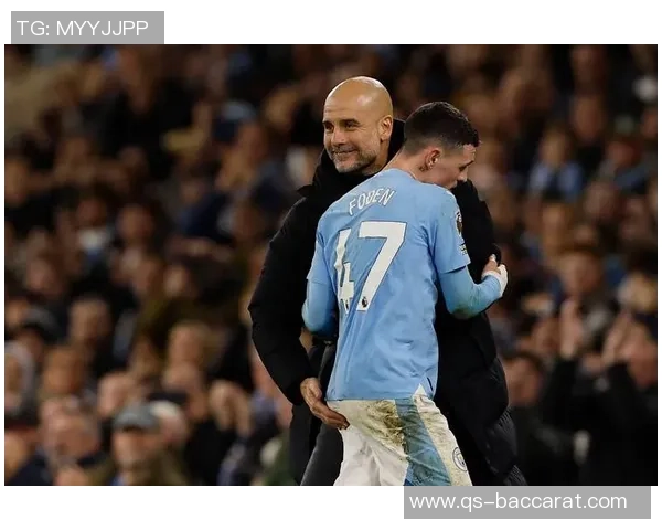 福登与19岁小将格雷合影庆祝晋级半决赛恭喜他首次亮相表现出色 福登与19岁小将格雷合影庆祝晋级半决赛恭喜他首次亮相表现出色