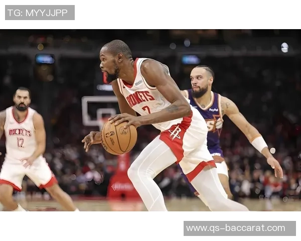 狄龙称赞布克进攻更具侵略性并找到创造罚球机会的有效方法