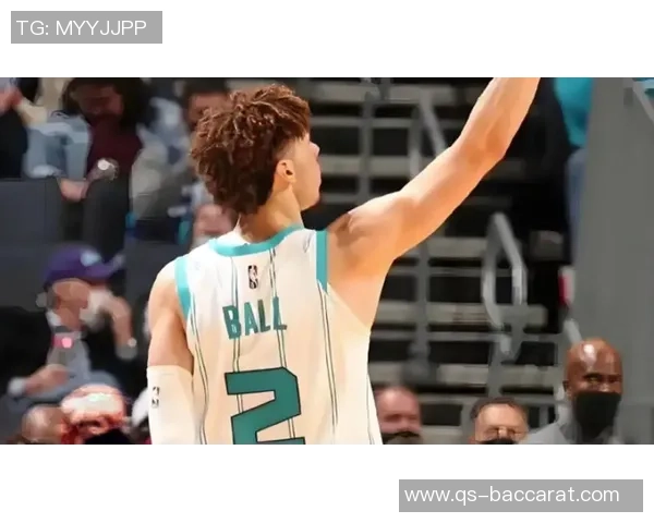 拉梅洛鲍尔尽显个人能力27投12中砍下34分8篮板9助攻难救球队失利 拉梅洛鲍尔尽显个人能力27投12中砍下34分8篮板9助攻难救球队失利